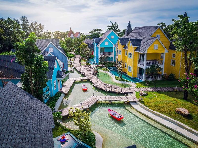 Peggy's Cove Resort, Singapore