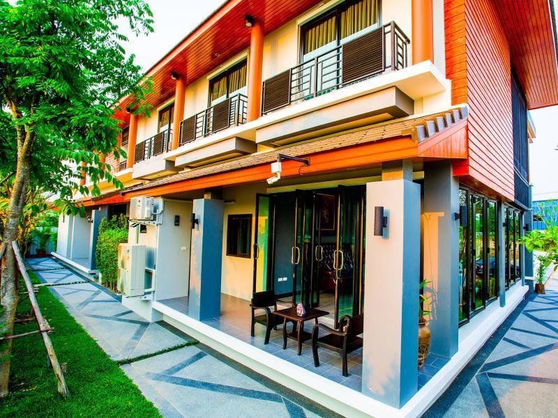 Aziss Boutique Hotel exterior, 2-Star hotel in Phitsanulok