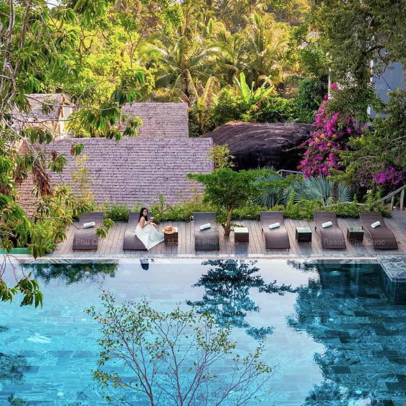 Nice Phu Quoc Hotel, Singapore