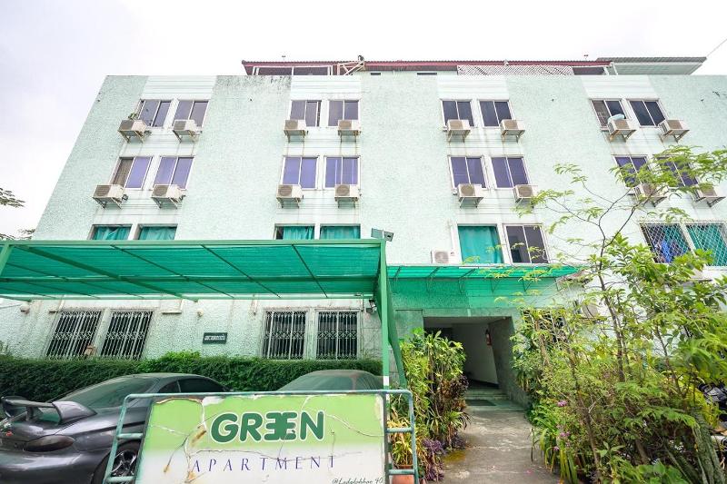 Green Apartment Kaset, Singapore