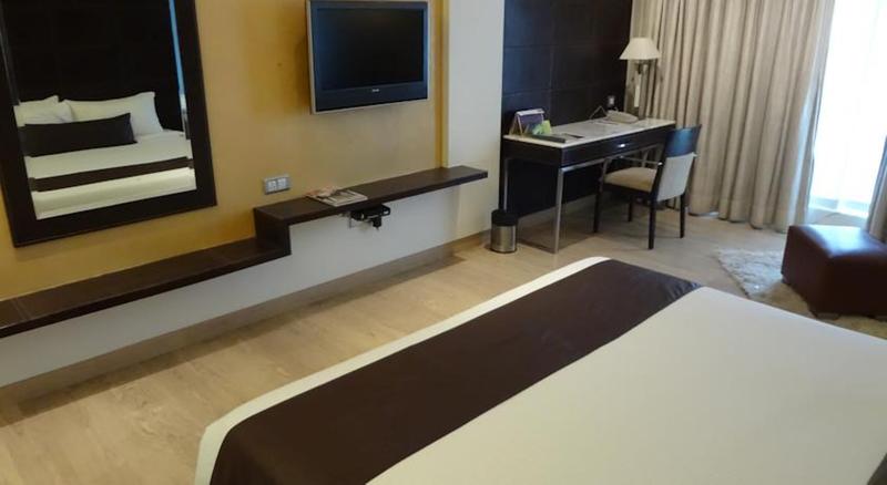 Photo of Mirage Hotel, Mumbai International Airport, 4-star hotel in Marol