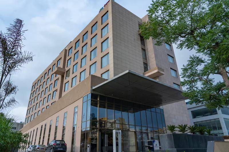 Ramada Encore By Wyndham Bhiwadi Phool Bagh Chowk, 4-star hotel in Tijara
