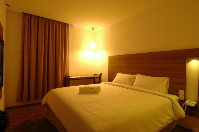 Photo of The Leverage Business Hotel Mergong, 2-star hotel in Alor Setar