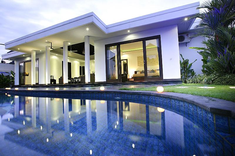 TwoSpaces Living at Kayu Beach Villa, Singapore