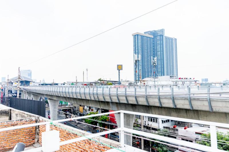 Photo of Ze Residence Bang Aor Station, 3-star hotel in Bang Phlat