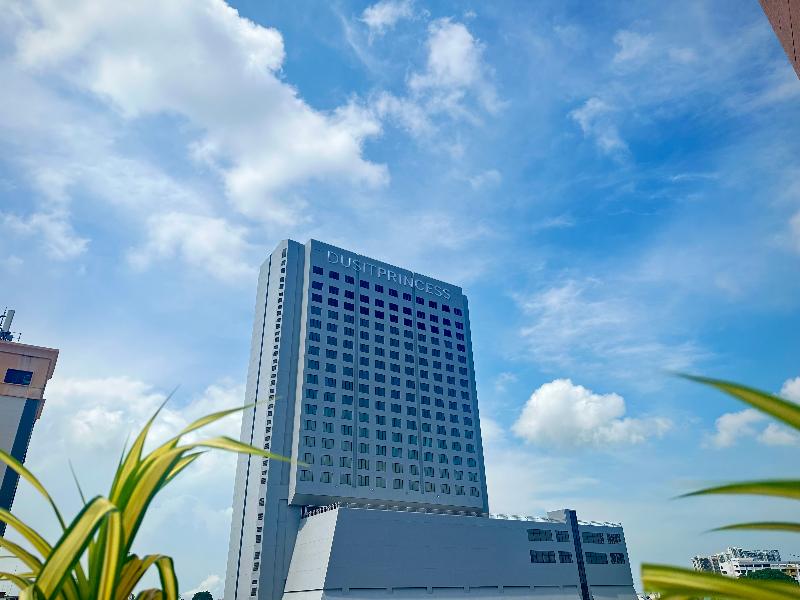 Dusit Princess Melaka, Singapore