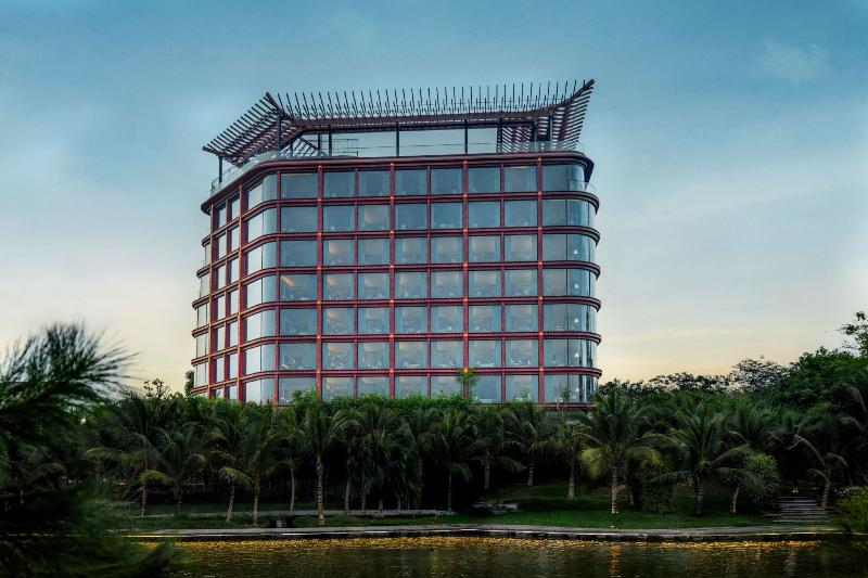Dusit Le Palais Tu Hoa Hanoi, Singapore
