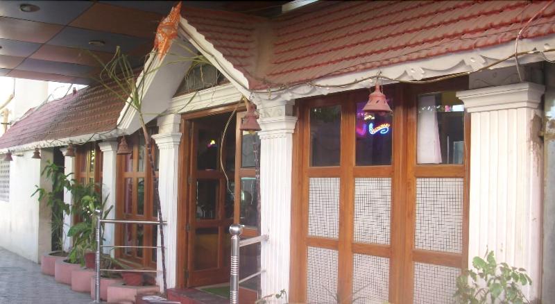 SUDHA GRAND exterior, 2-Star hotel in Chennai (and vicinity)