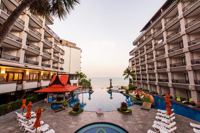 Photo of Garden Cliff Resort and Spa, 5-star hotel in North Pattaya