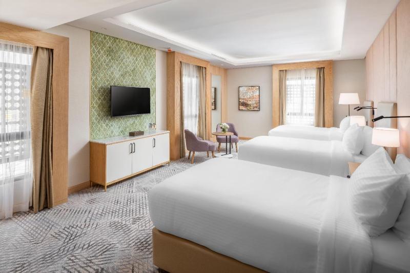 Photo of Makarem Haram View Suites - Madinah, 5-star hotel in Medina