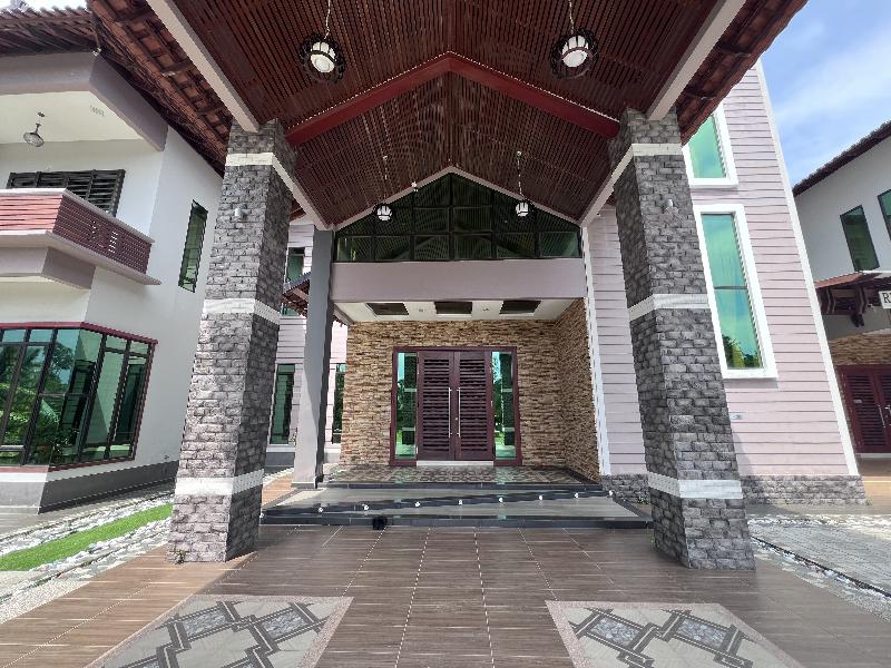 Nurbayu Chalet, Kemaman, Singapore