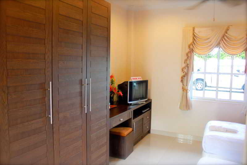 Photo of Serene Sands Health Resort, 3-star hotel in Pattaya (and vicinity)