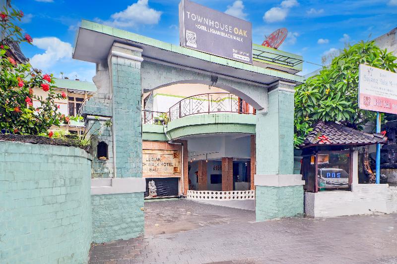 Townhouse Oak Legian Near Legian Beach Formerly Sayang Maha Merta, Singapore