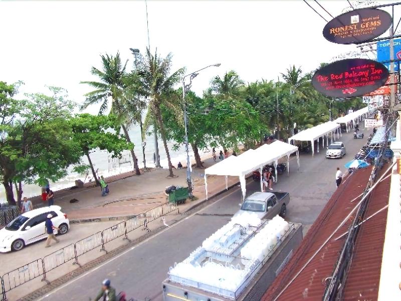 Photo of The Red Balcony Inn, 2-star hotel in Central Pattaya
