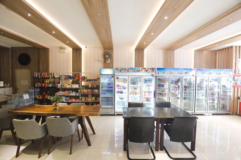 Photo of SunSeaSand Hotel, 3-star hotel in Bangla Road