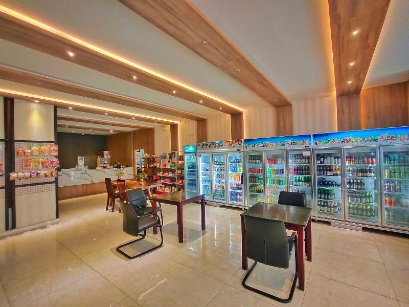 Photo of SunSeaSand Hotel, 3-star hotel in Bangla Road