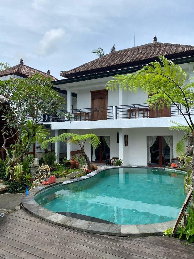 Budha House Ubud, Singapore