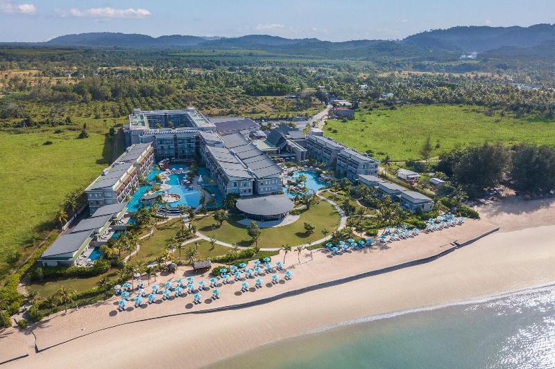 Photo of Le Meridien Khao Lak Resort & Spa (SHA Plus+), 5-star hotel in Khao Lak