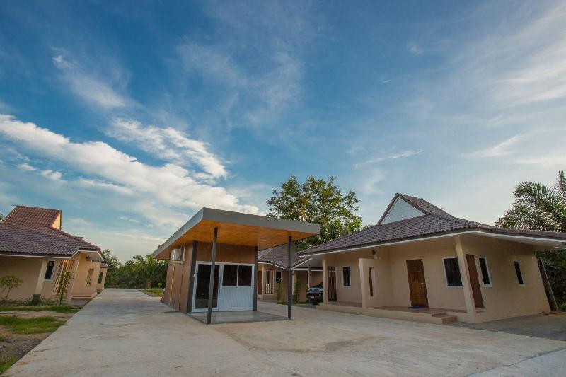 Photo of 88 Fine Hotel, 3-star hotel in Surat Thani (and vicinity)