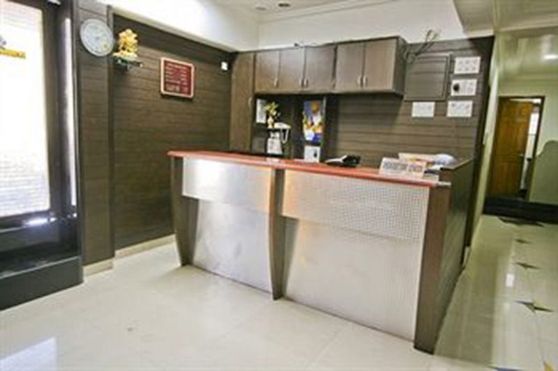 Photo of Hotel Cruz Royale, 3-star hotel in Mumbai (and vicinity)