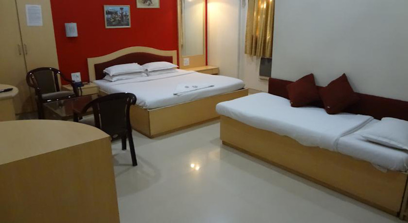 Photo of Hotel Cruz Royale, 3-star hotel in Mumbai (and vicinity)