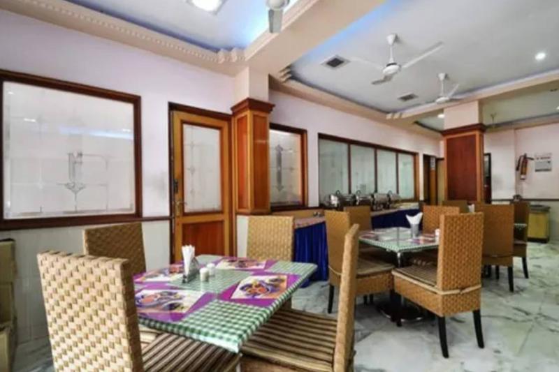 Photo of Hotel Royal Paris, 2-star hotel in Chennai (and vicinity)