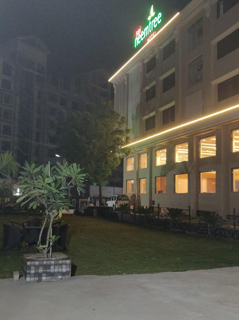 Sai Neem Tree Hotel, 3-star hotel in Shirdi