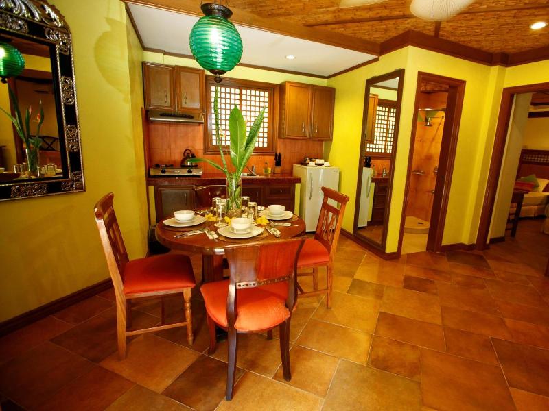 Photo of Boracay Tropics Resort Hotel, 3-star hotel in Aklan