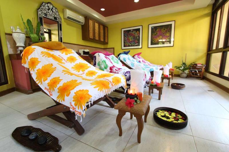 Photo of Boracay Tropics Resort Hotel, 3-star hotel in Aklan