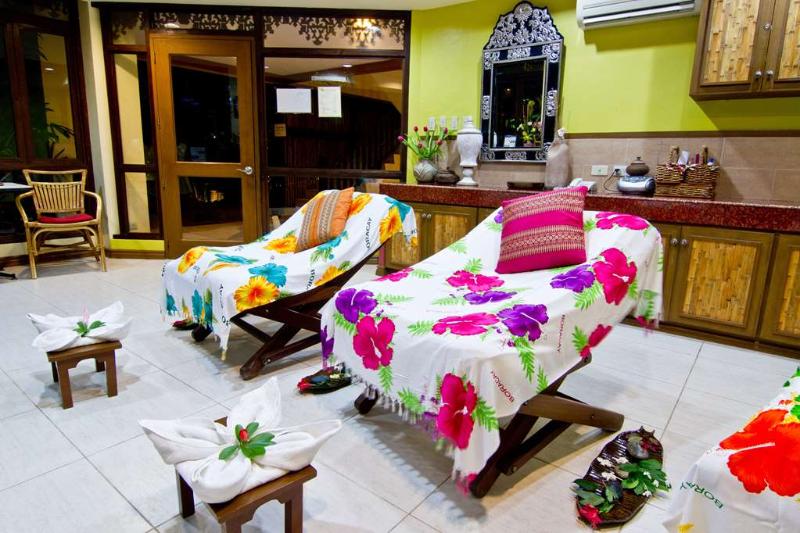 Photo of Boracay Tropics Resort Hotel, 3-star hotel in Aklan