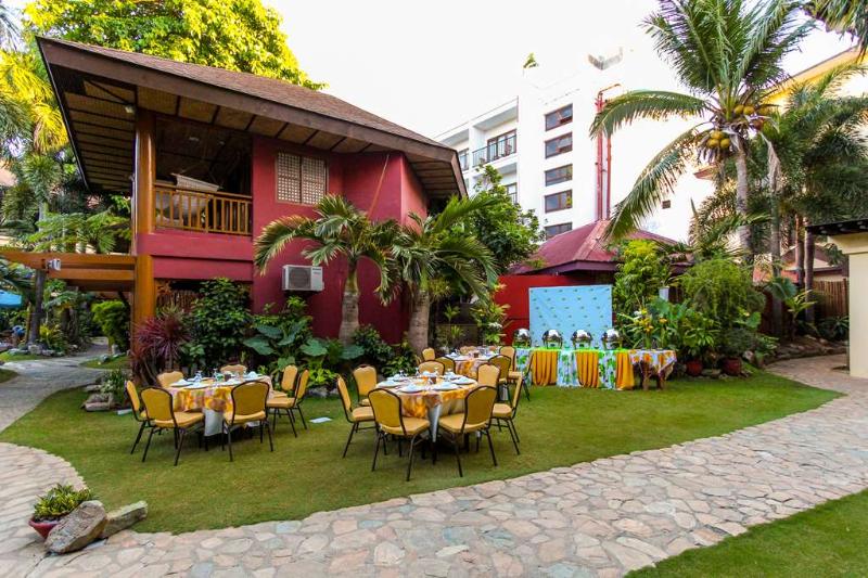 Photo of Boracay Tropics Resort Hotel, 3-star hotel in Aklan