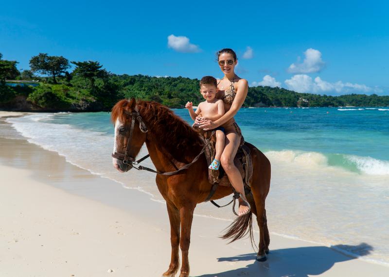 Photo of Fairways and Bluewater Boracay, 4-star hotel in Aklan