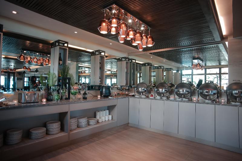 Photo of Boracay Mandarin Island Hotel, 4-star hotel in Aklan
