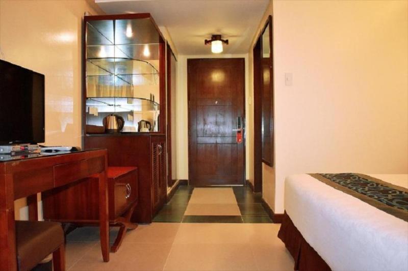 Photo of Golden Phoenix Hotel Boracay, 4-star hotel in Aklan