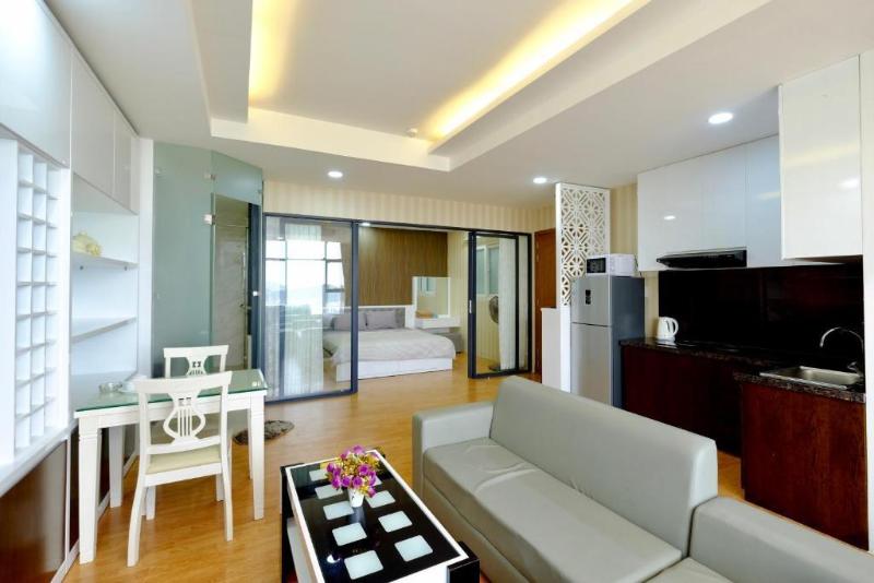 Sunrise Ocean View Apartment, Singapore