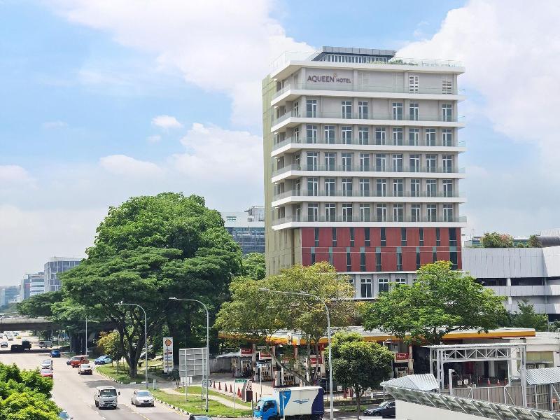 Photo of Aqueen Hotel Paya Lebar, 4-star hotel in Singapore