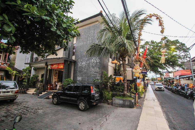 Legian Village Hotel, Singapore