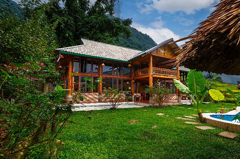 Moc Home SaPa, Singapore