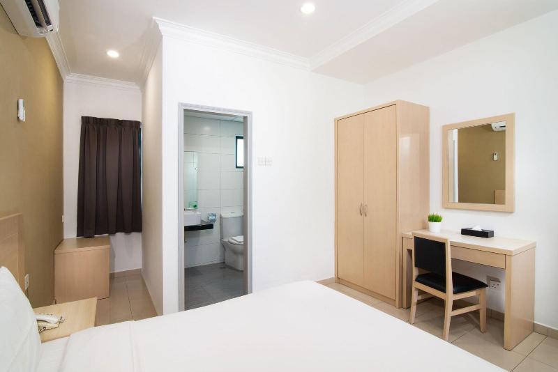 Photo of Golden View Serviced Apartment, 3-star hotel in George Town