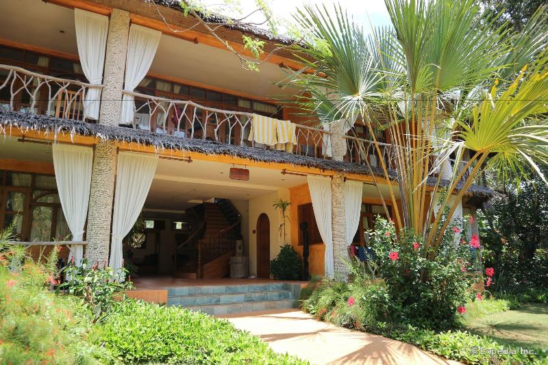 Photo of Coco Grove Beach Resort, 4-star hotel in Dumaguete (and vicinity)