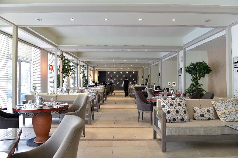 Photo of Carlton Al Moaibed Hotel, 5-star hotel in Al Khobar