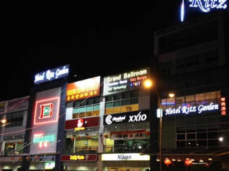 Ritz Garden Hotel Manjung exterior, 3-Star hotel in Seri Manjung