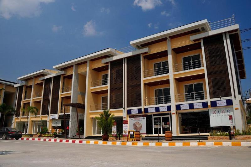 Photo of Modern Resort, 3-star hotel in Phichit