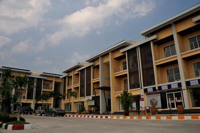 Photo of Modern Resort, 3-star hotel in Phichit