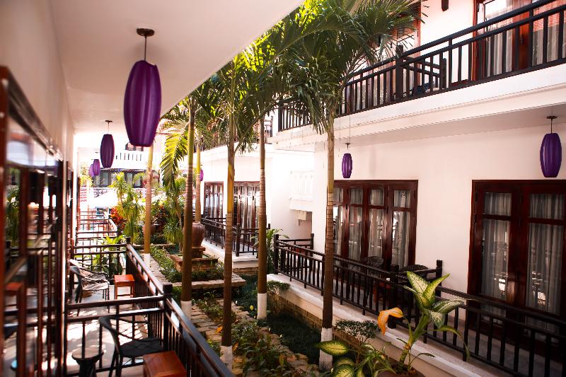 Vinstar villa hoi an, Singapore