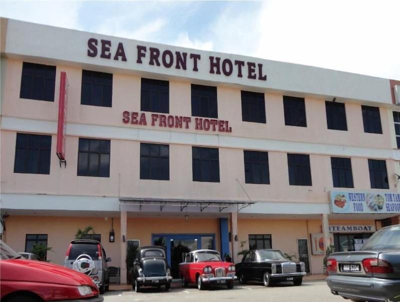 Photo of PD Sea Front Hotel, 2-star hotel in Port Dickson
