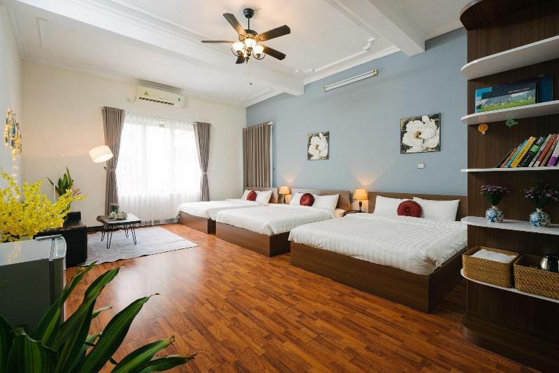 Hanoi Crocus Homestay - Train street -Old quarter, Singapore