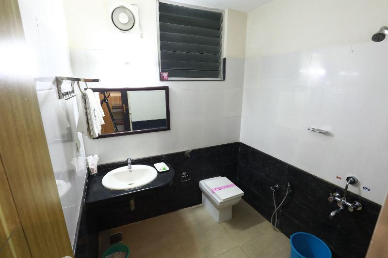 Photo of Hotel Mayas, 3-star hotel in Tiruchirappalli