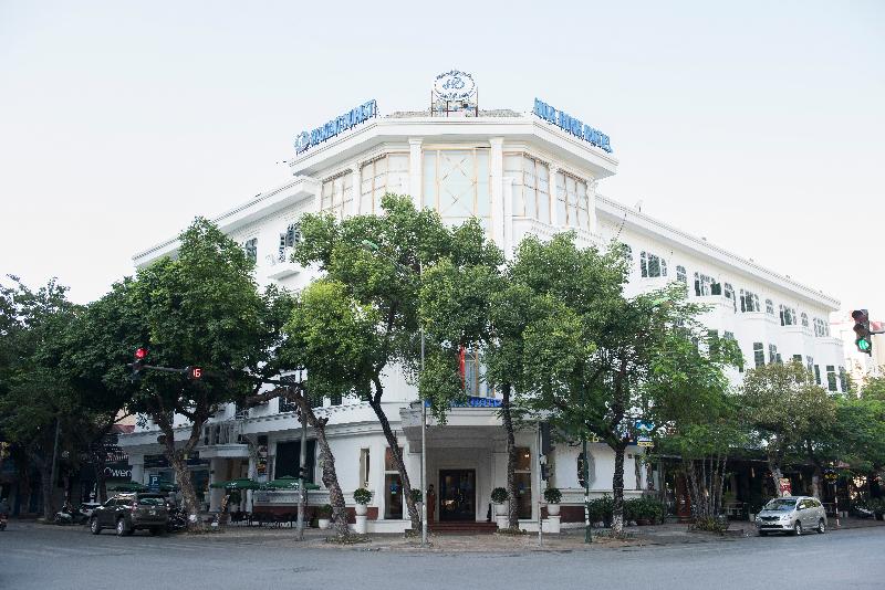 Hoa Binh Hotel, Singapore