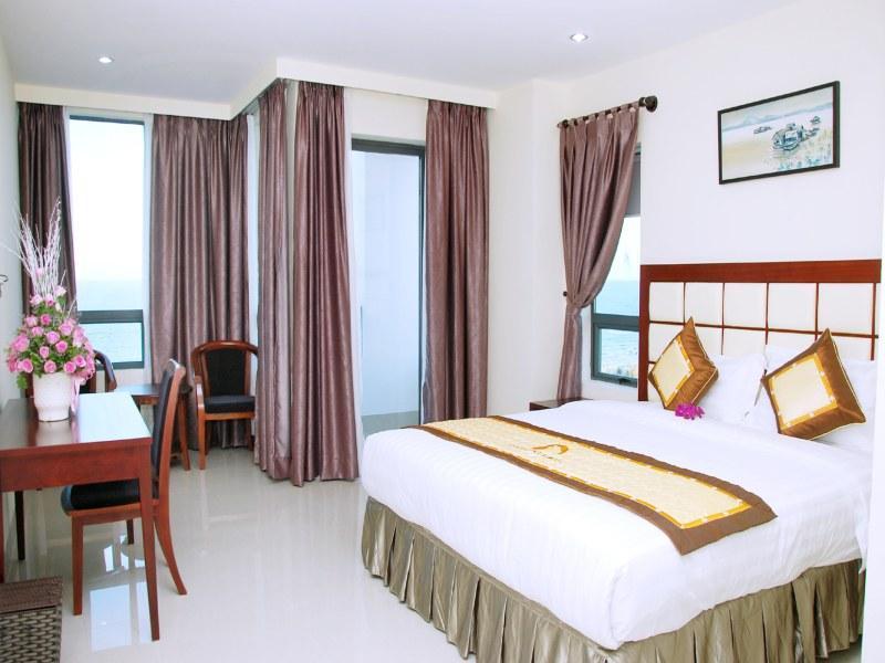 Sea Front Apartment & Spa Da Nang, Singapore
